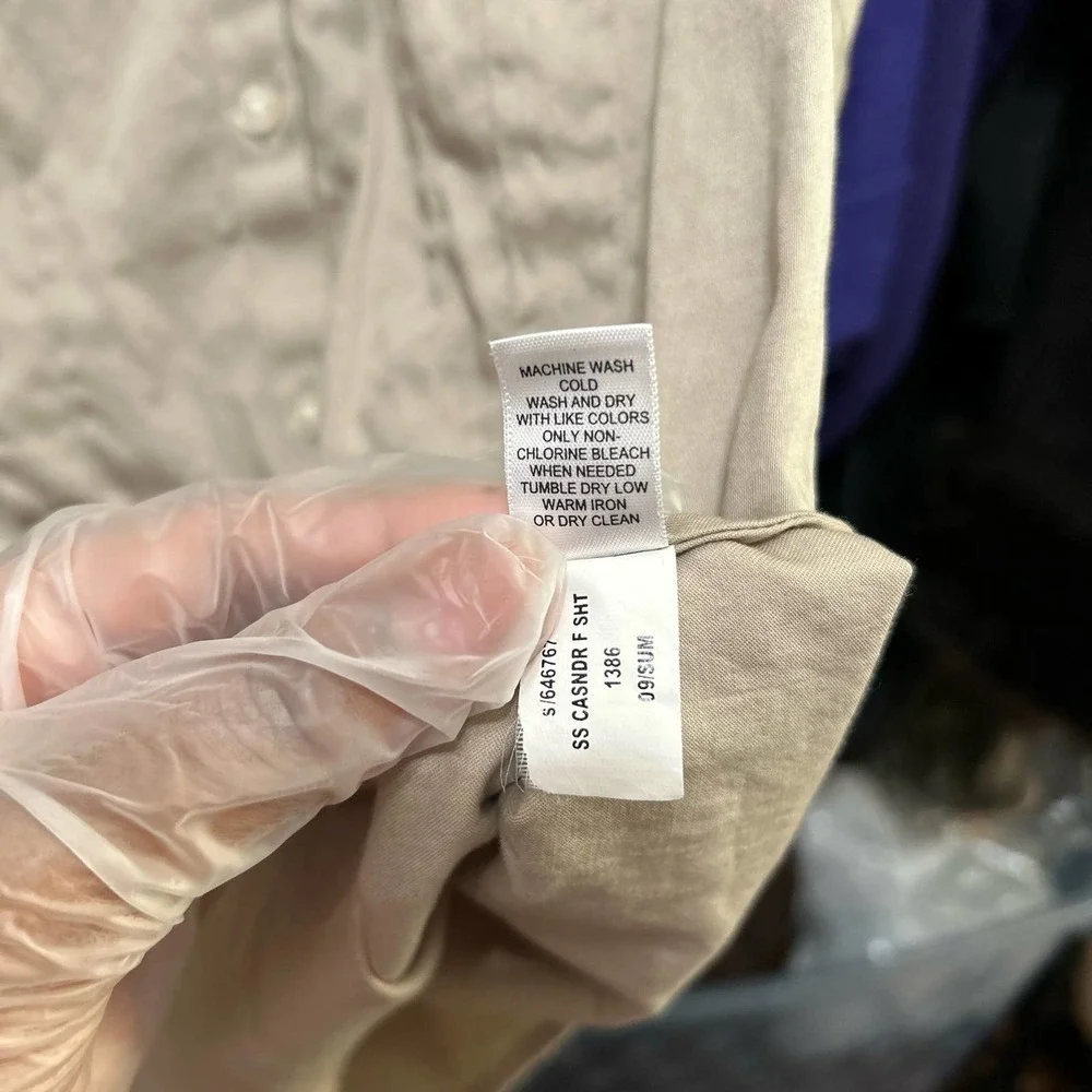 Banana Republic Tan Puff Sleeve Vneck Button Front Top Size 4 - 